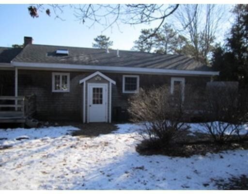 Building Photo - 3 bedroom in Mashpee MA 02649