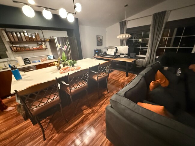 Foto del edificio - 10280 Amsden Way