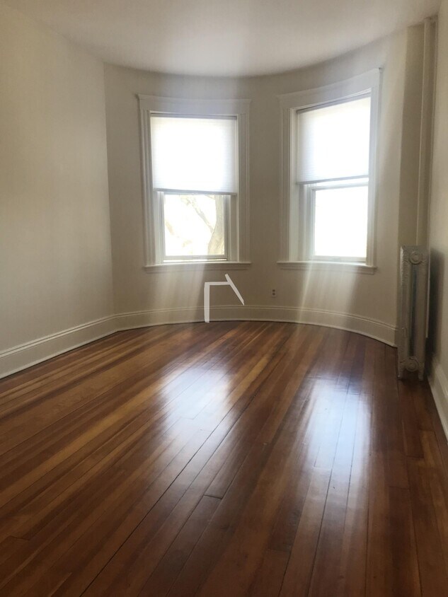 Primary Photo - 145 Winthrop St