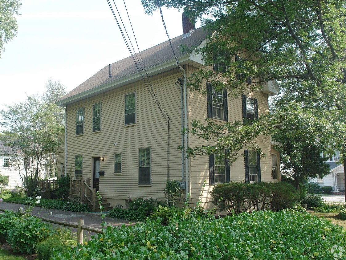 Building Photo - 91 Central St