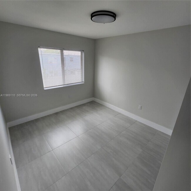 Foto del edificio - 1171 NW 66th St