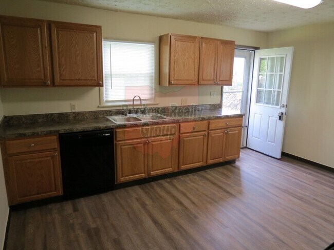 Foto del edificio - 186 College St. Groveport, OH 43125