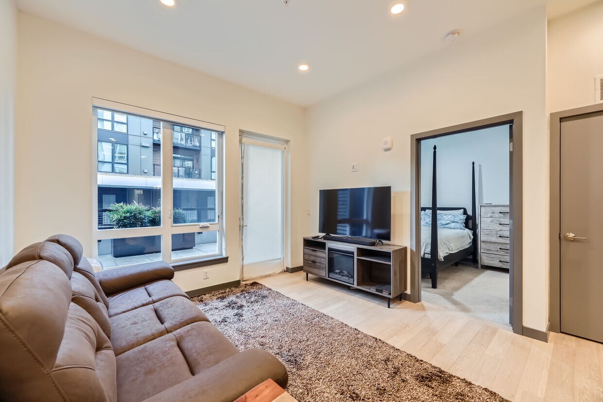 Foto principal - 11903 NE 128th St