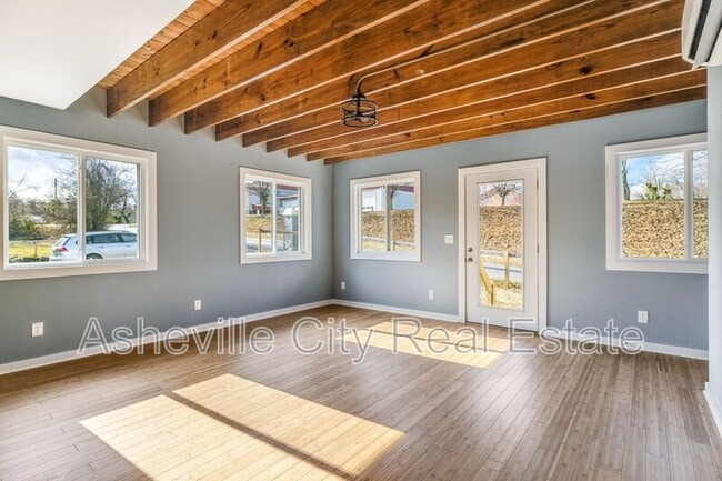 Foto del edificio - 12 New St