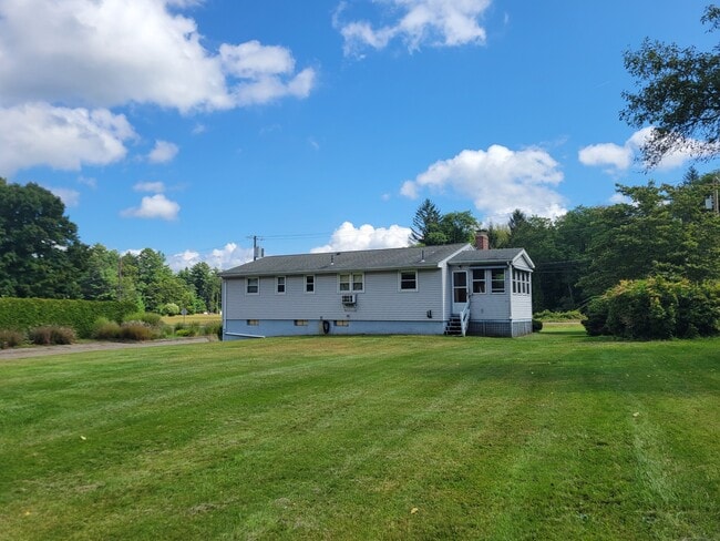 Building Photo - 72 Latham Rd