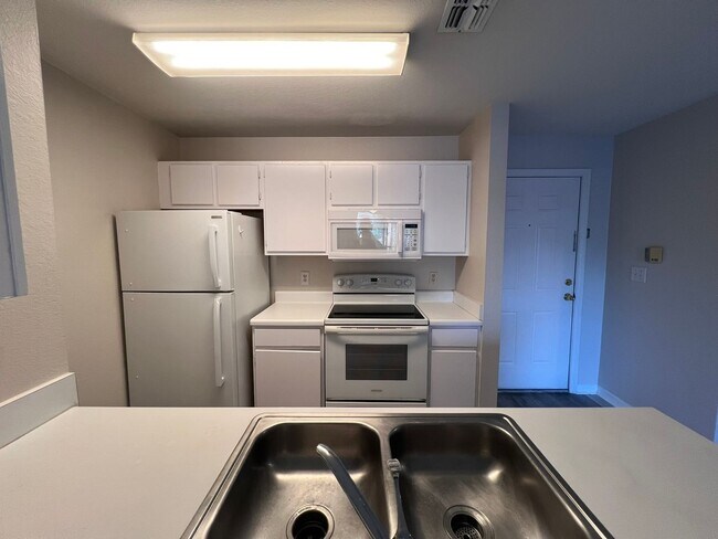 Foto del edificio - Awesome apartment at Cypress fairway!