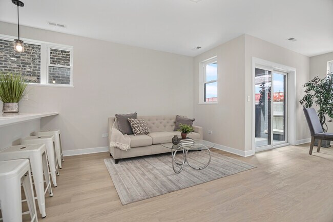 Foto del edificio - 5416 N Winthrop Ave