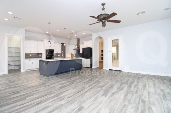 Foto del edificio - 2790 E Cedar Pl