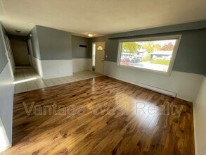 Building Photo - 2433 Sexsmith Rd