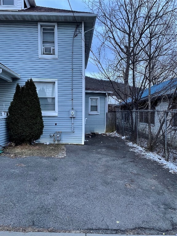 Building Photo - 102 Bevier St