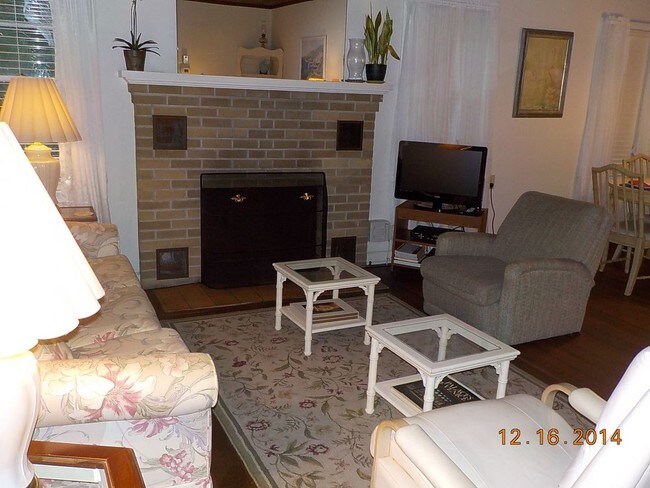 Building Photo - 116 Castile St