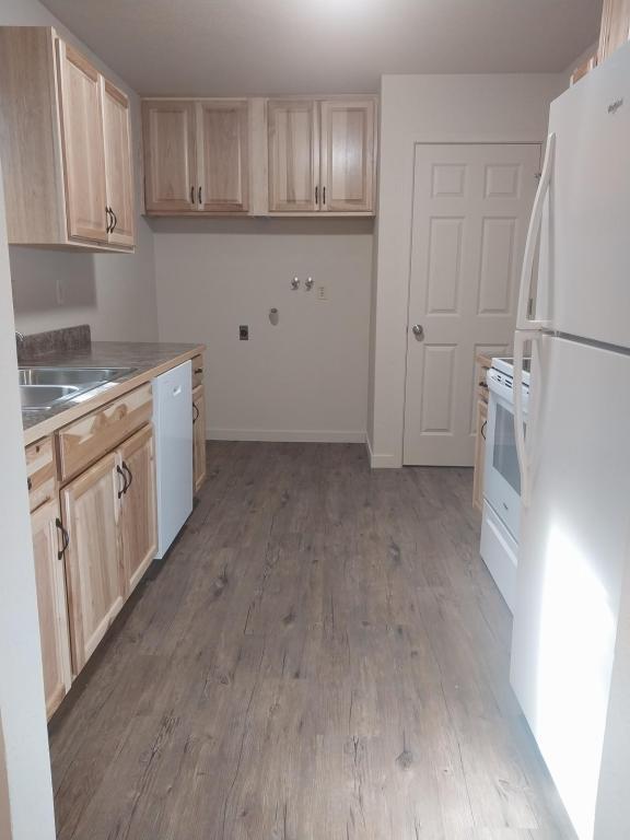 Foto del edificio - 1326 Dowell Rd