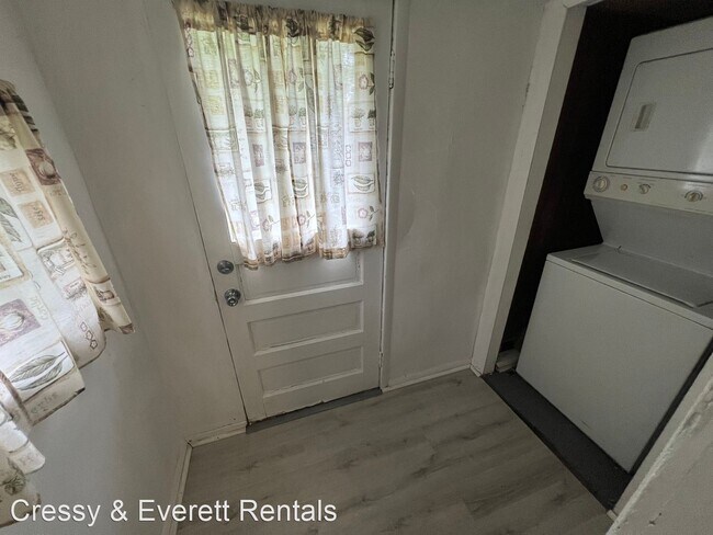 Foto del edificio - 1 br, 1 bath House - 816 Clay Street
