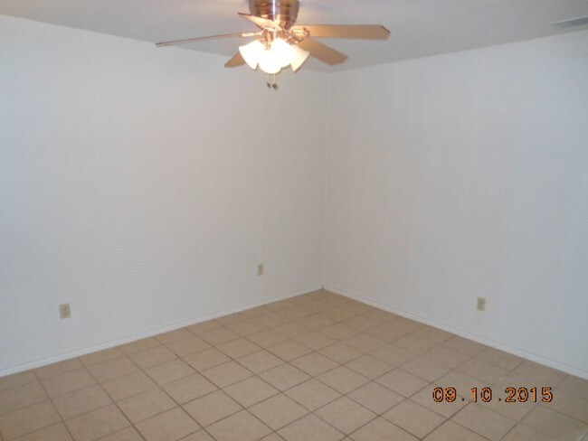 Building Photo - 205 Jason Dr