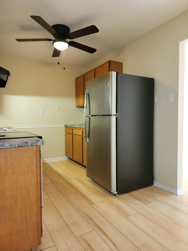 Building Photo - 2526 Gravois Rd