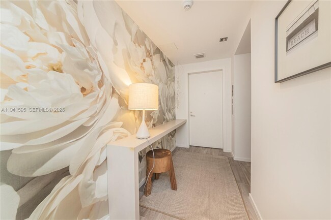 Building Photo - 801 S Miami Ave