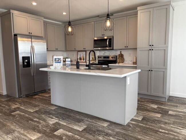 Foto del edificio - 5647 Blue Harbor Dr