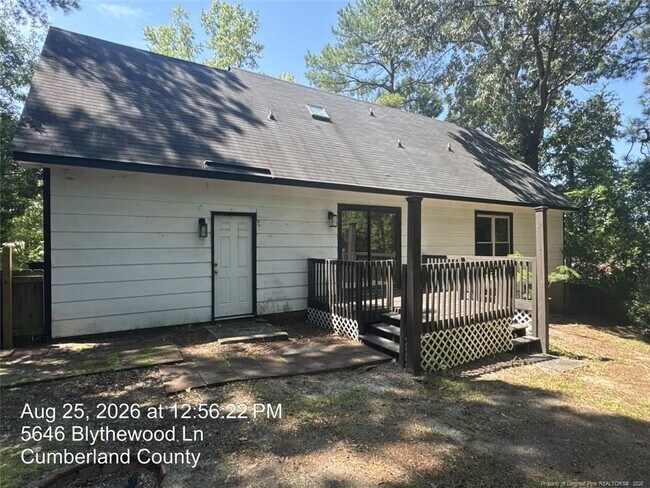 Foto del edificio - 5646 Blythewood Ln