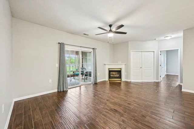 Foto del edificio - 4611 Sandhurst St