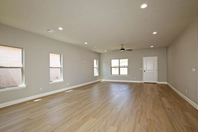 Building Photo - 4705 Scotty Dr