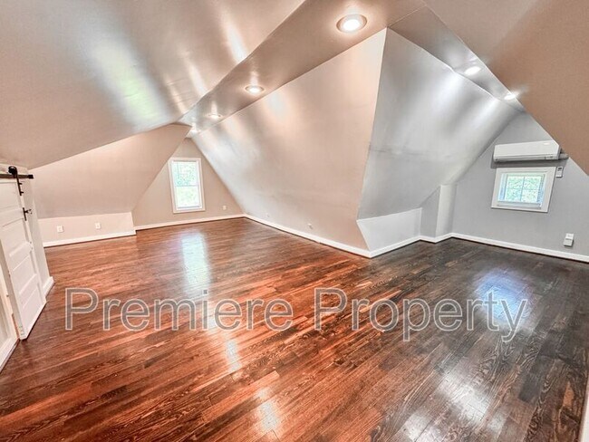 Foto del edificio - 6314 Holmes Rd