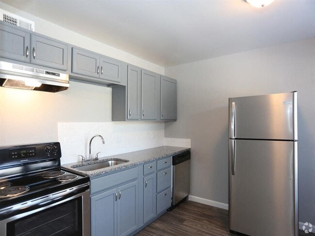 Building Photo - Melrose Place Apartments