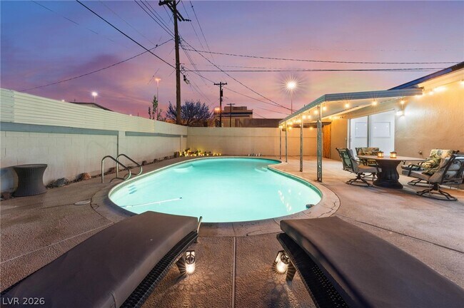 Foto del edificio - 105 Marigold Ln