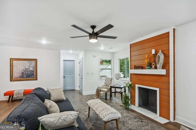 Foto del edificio - 1650 Joseph E. Boone Blvd NW