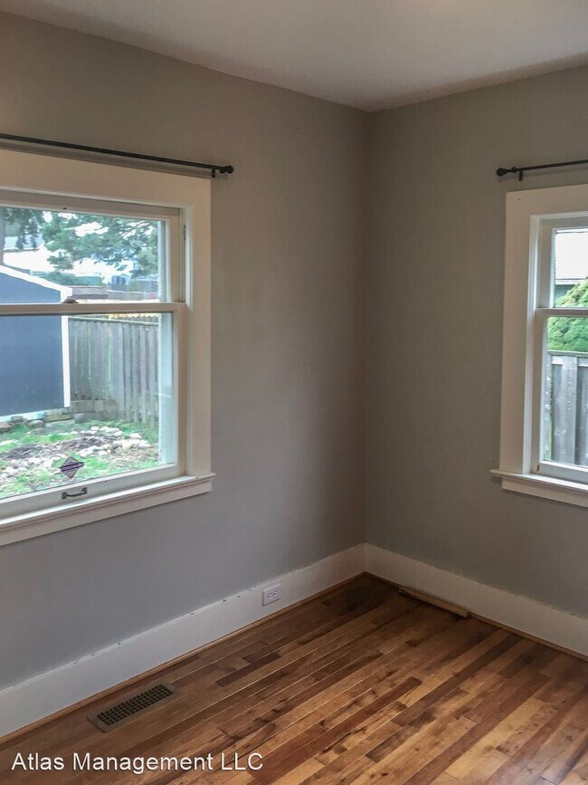 Foto del edificio - 2 br, 1 bath House - 5354 SE Ogden St.