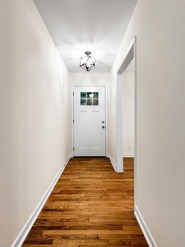 Foto del edificio - HALF-OFF APPLICATION FEES! $200 OFF FIRST ...