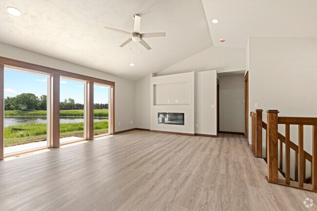 Building Photo - 5373 Pasture Ct
