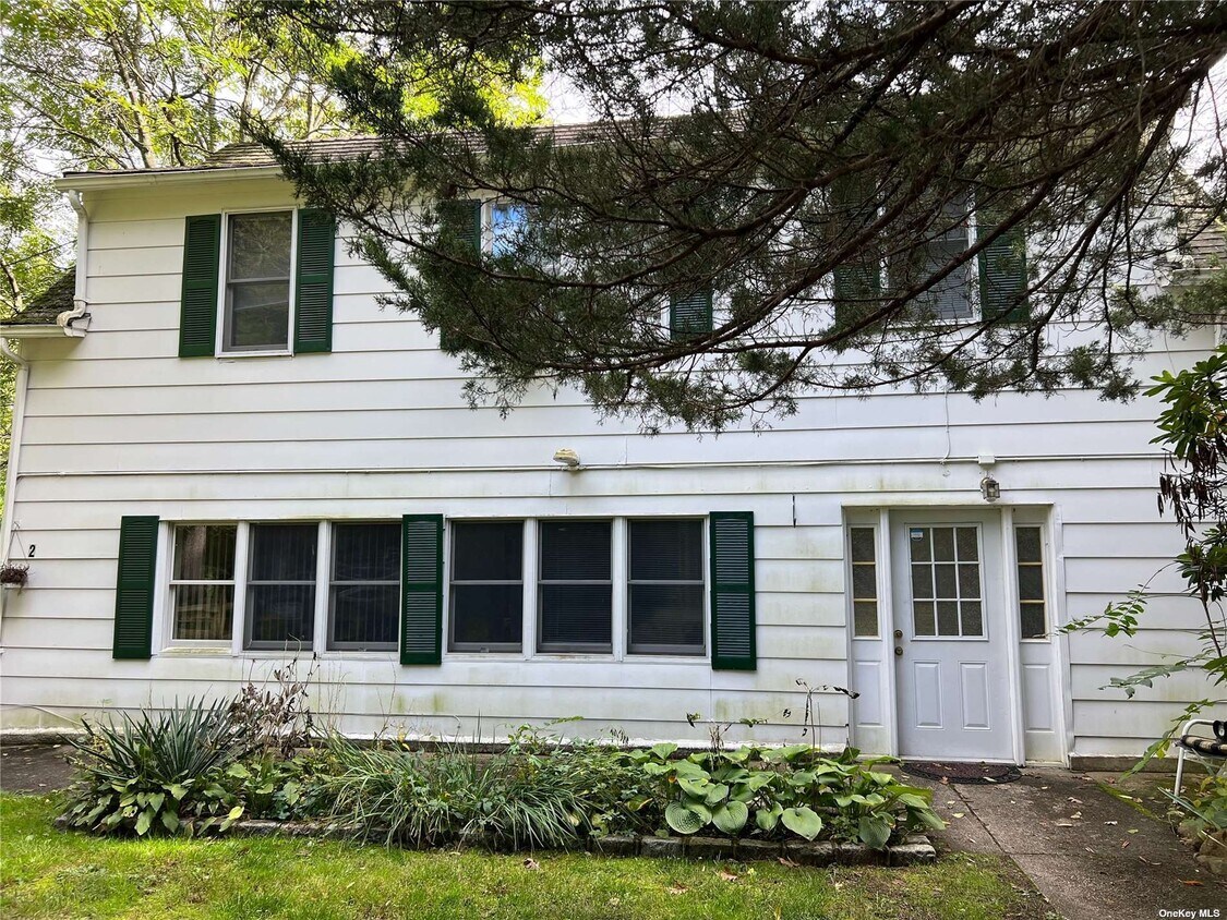 Primary Photo - 2350 Cedar Swamp Rd