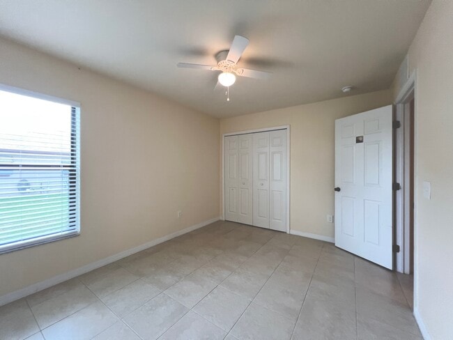Foto del edificio - 3320 SW 7th Pl