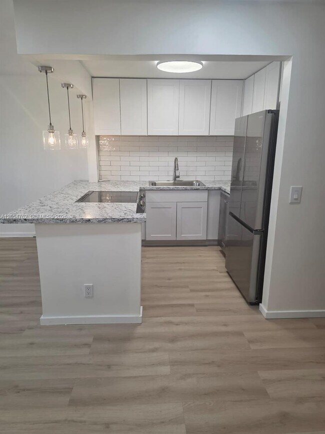 Foto del edificio - 13455 SW 3rd St