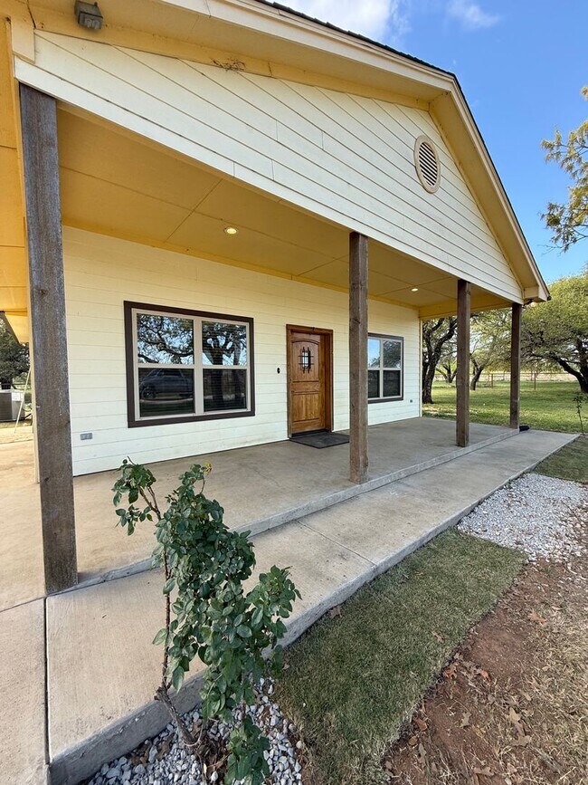 Foto del edificio - Acreage - HORSE PROPERTY - Peaceful Country Living