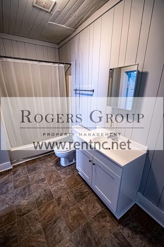 Building Photo - 121 Burwell Ave