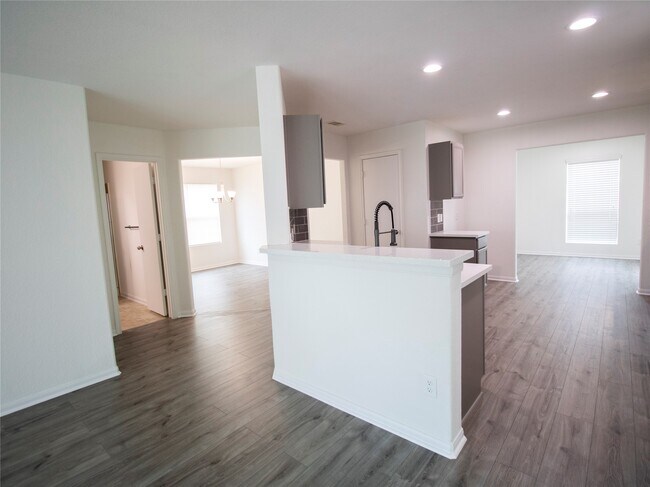 Building Photo - 2314 Zephyr Ln