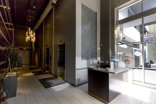 Building Photo - Contemporary Loft Living in South Park: St...