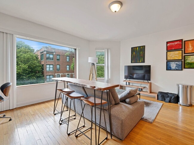 Building Photo - 5207 S Drexel Ave