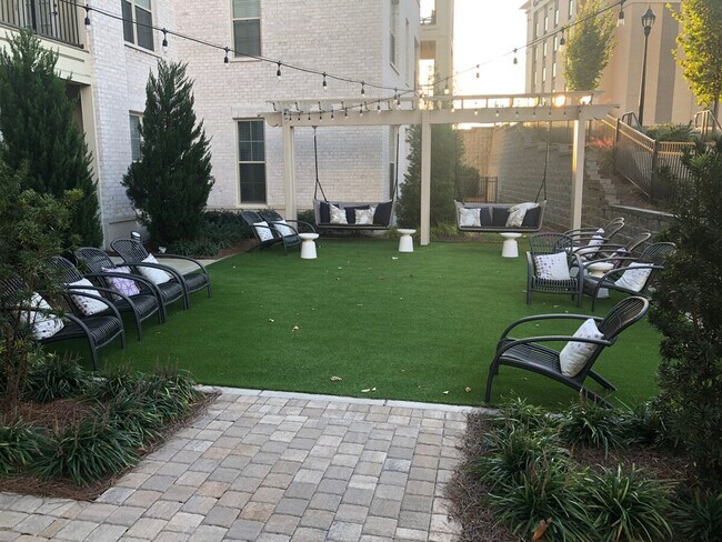 Foto del edificio - 6915 Endhaven Ln