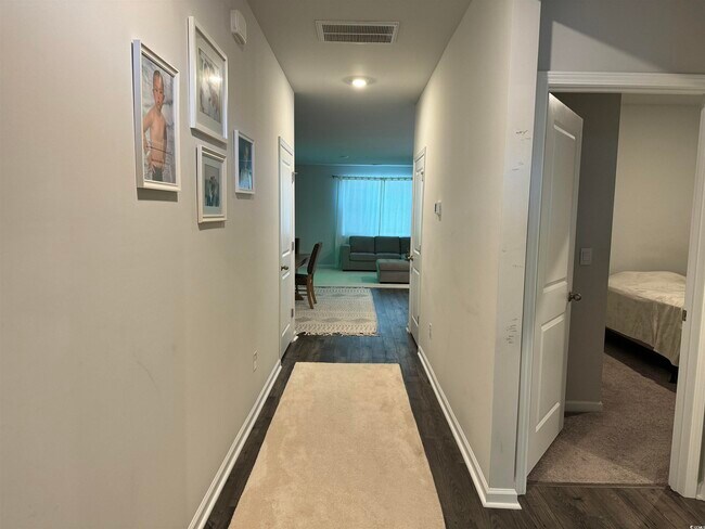 Foto del edificio - 2124 Ainsley Dr