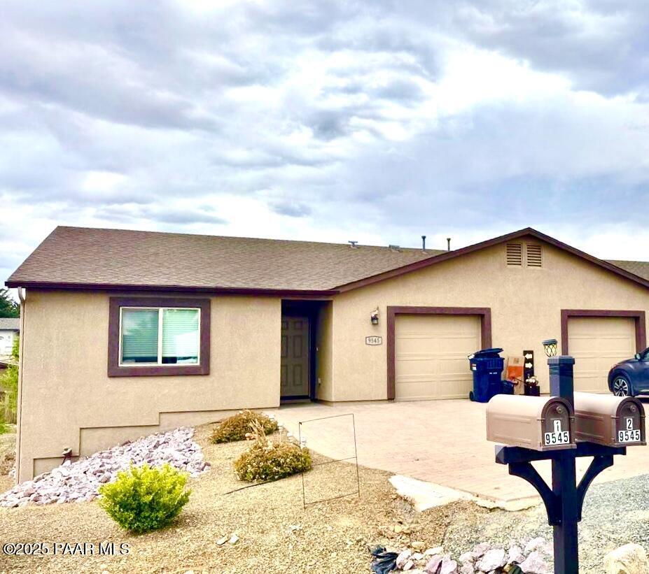 Foto principal - 9545 E Magma Dr