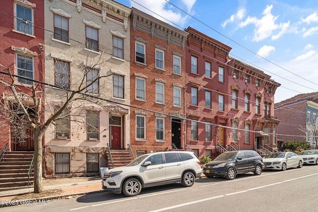 Building Photo - 97 Ten Broeck St
