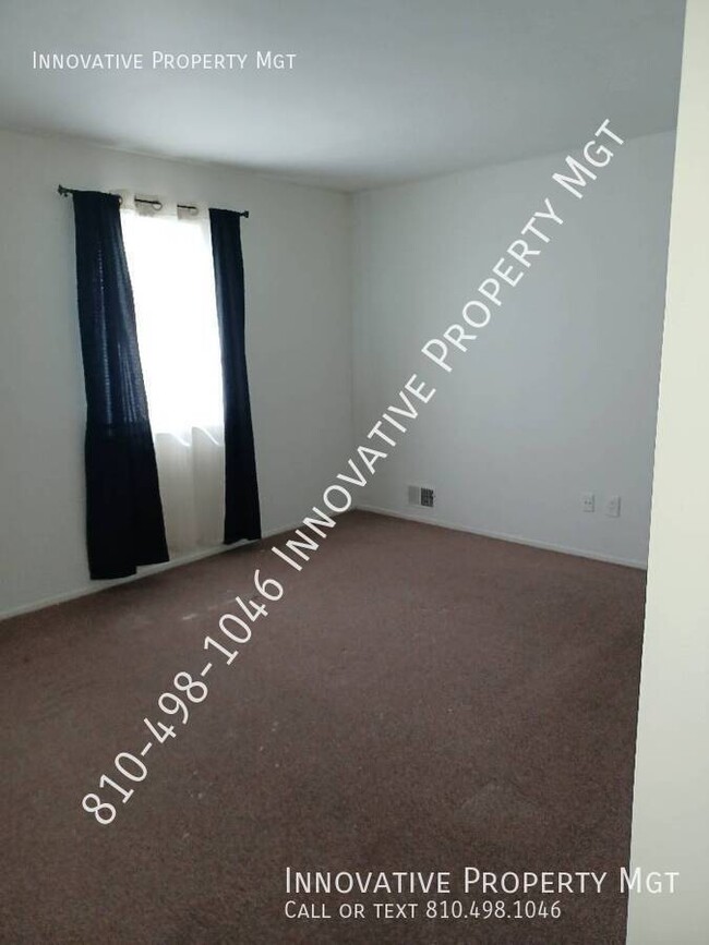 Building Photo - 6012 Holiday Gardens Dr