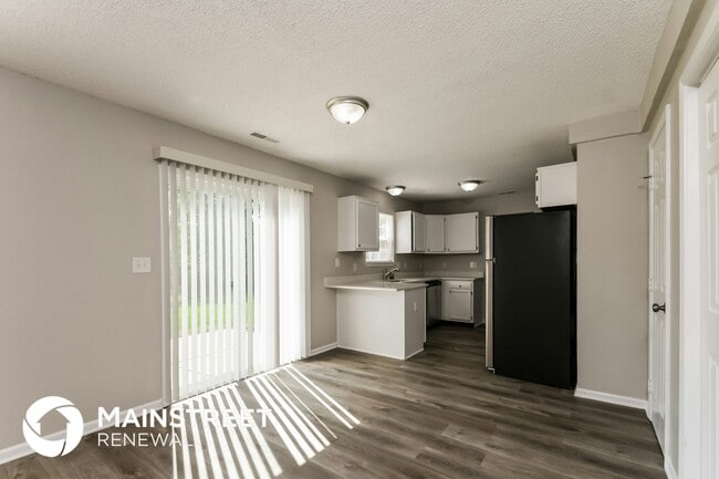 Building Photo - 265 E Pine Ridge Dr