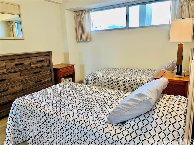 Building Photo - 2440 Kuhio Ave.