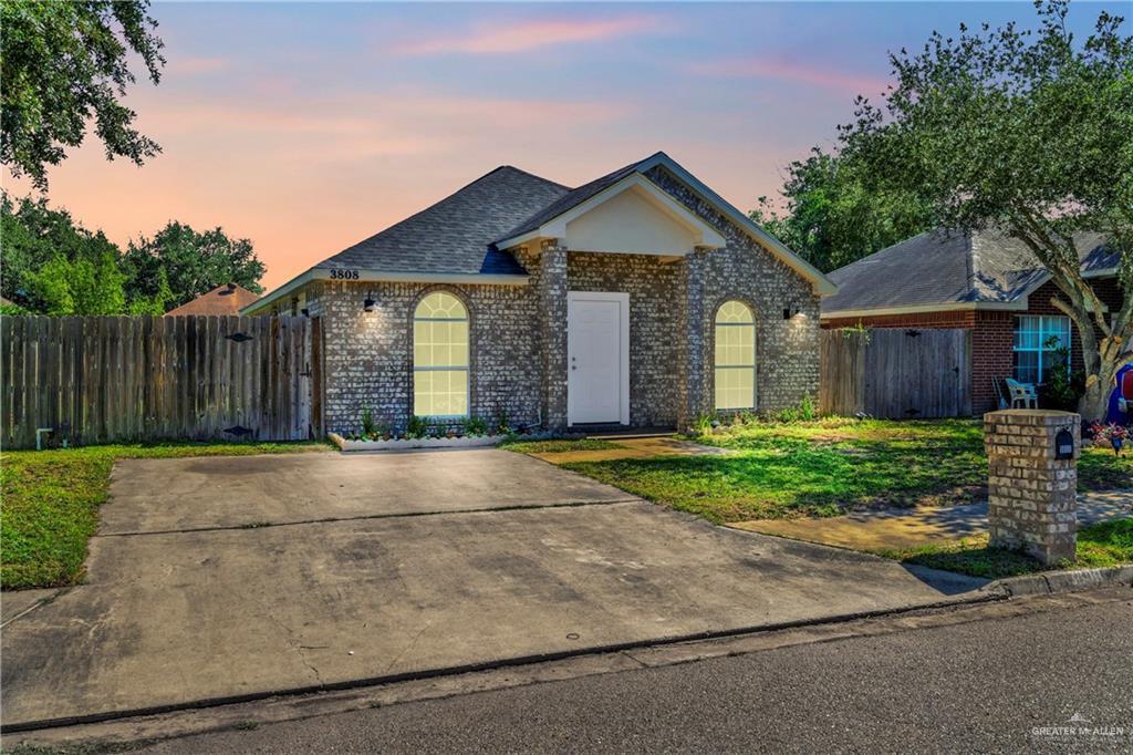Foto principal - 3808 Toucan Ave
