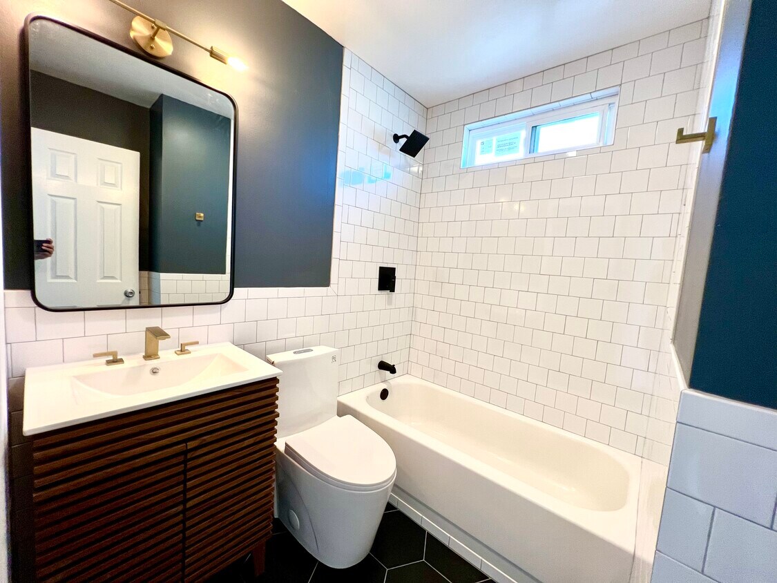 Fully remodeled bathroom - 2459 Torrance Blvd