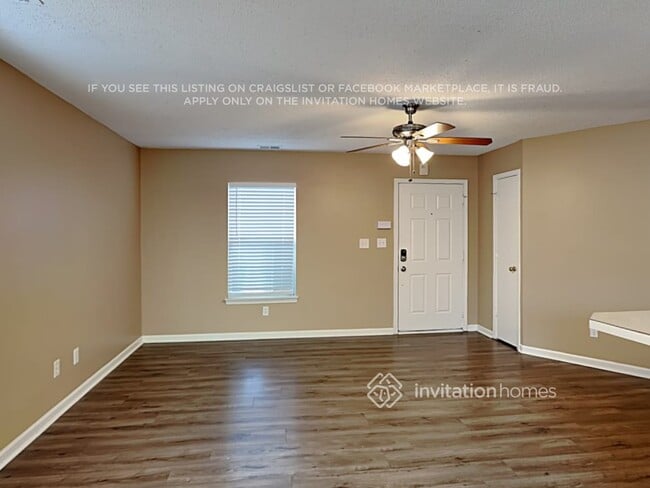 Building Photo - 3049 Parade Ln SW