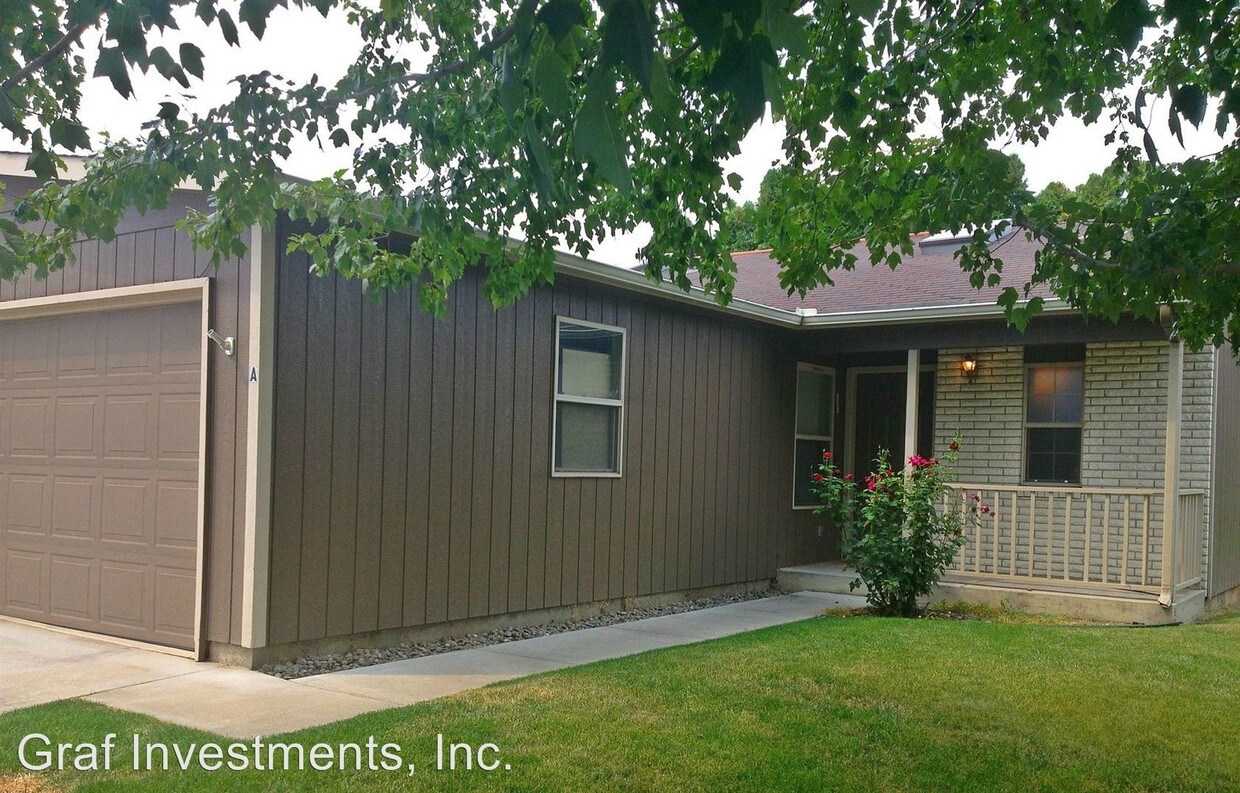 Primary Photo - 3403 W Prasch Ave